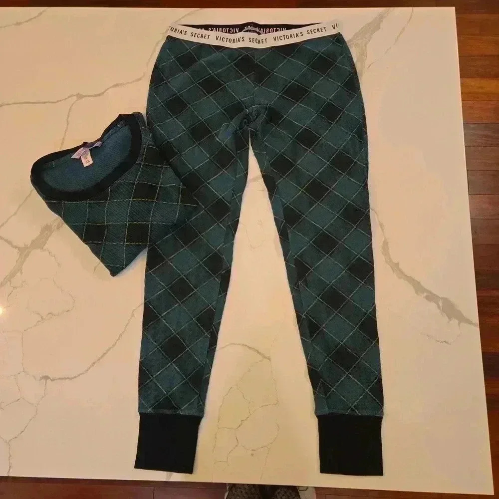 Victoria's Secret Fireside Plaid Thermal Pajama Set Green Womens Size Sm…